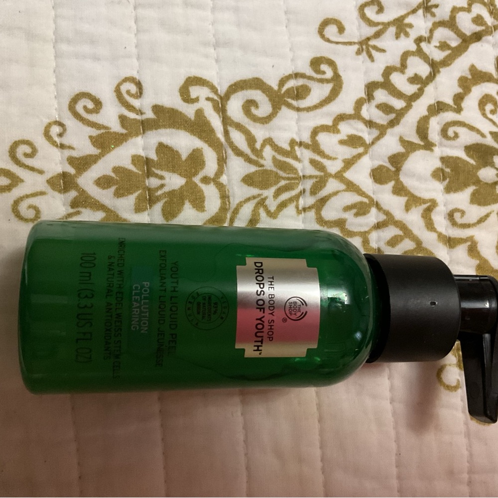 Dr Teal's Pink Himalayan Foaming Bath and other assorted hygiene items. - Picture 2 of 10